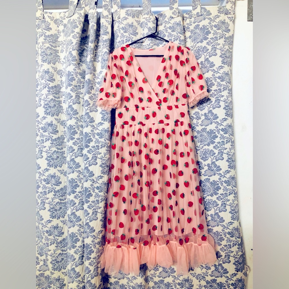 XL maxi strawberry dress